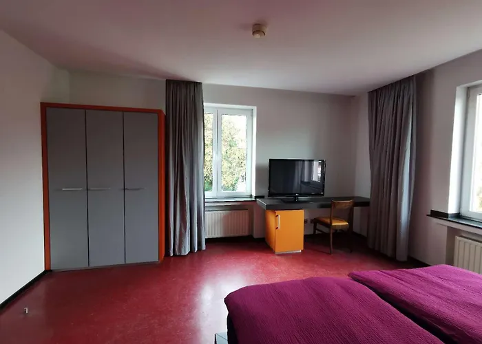 Ξενοδοχείο Hindenburg 3*